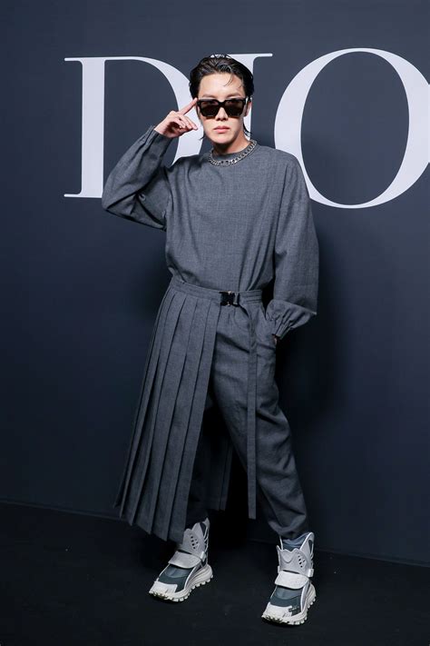 dior fashion show 2023 celebrities|celebrities at Dior 2023.